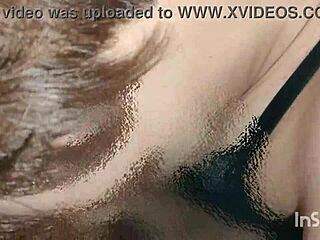 japanese amateur gives outdoor blowjob and handjob