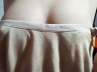 Teen girl masturbates in bold intense session