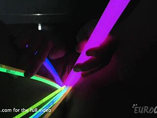 is this shy 27yo brunette raquel really gaping with kinky glowsticks?