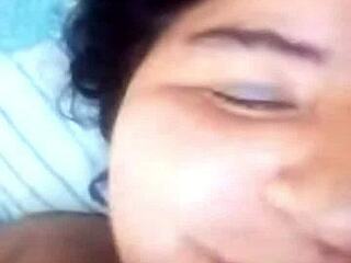 gorda shows tits and vagina on video call.