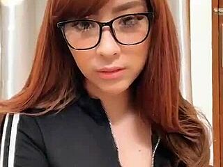 i'm showing my horny nipples in this homemade amateur clip