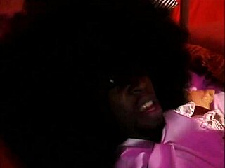 Έχεις δει ποτέ τον κορυφαίο μυστικό πράκτορα της Βρετανίας Austin Prowler σε άγρια ομαδική δράση; Το σκληρό καβάλημα και τα χύσια στο πρόσωπο είναι απίστευτα!