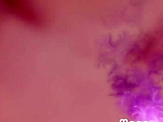 ginger paris queen pissing and masturbating 💦