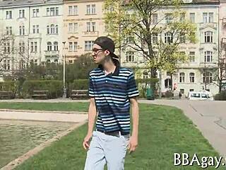 Hard hommeknull i skyggene