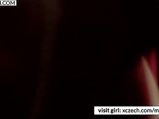 Belleza 18+ en exhibición nude artística