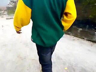 纳卡纳共和国庆祝新工作室公寓，在街上和工作中公共操