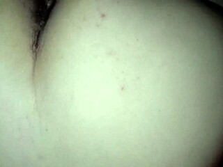 Wife sitting deliciously on me! 😍