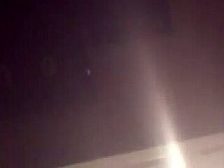 BBW老婆弯腰后入式性爱和打屁股！