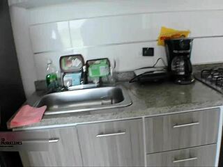 me follo a mi hermanastra bien cachonda con deepthroat y cum en su big ass 😈