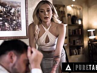 Charlotte Sins ricade nella terapia sessuale in ufficio. Tradisce la moglie con due operai rudi.