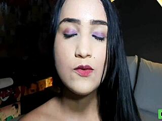 Michelli Beatriz starts her career in amateur videos.