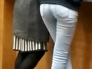 teen's candid ass caught in tight jeans