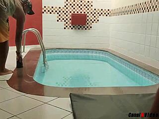 Vyrazil jsem crossdresserskou prdel v tajném hotelu, žárlivé ženy mě vystopovaly - full on red - Eliane Furacao a Lorrany Exotica