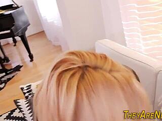 ¡Jovencita de 18+ novata se vuelve loca en su primer porno hardcore en POV!