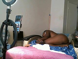 Sexy Ebony Milf Naked
