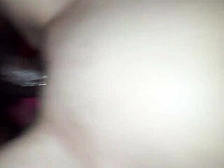 拉丁美女弯腰被怪物黑鸡巴种族交配操！