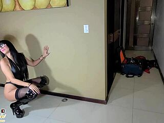 want to suck photographers cock?