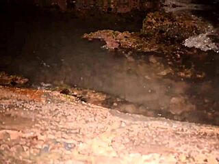 Novinha's hot beach solo session!