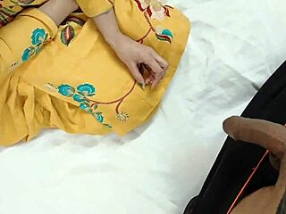 Culazo de tía india machacado a lo perrito