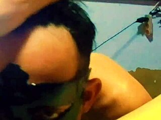 Marido shares sexy novinha with amigo