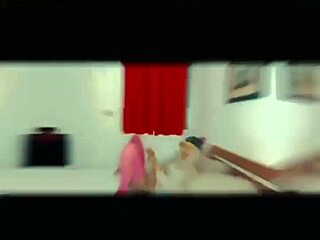 Novinho jebe suho silikonsko v amaterskem seksu, joške sesanje dildo veliki kurac POV anal medrasni