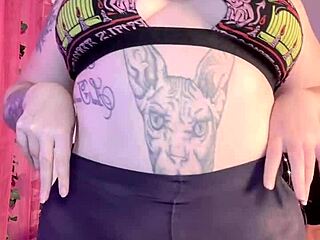 Want to see masturbation in black pantyhose?