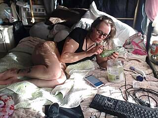 Milf Goes Wild with Cucumber in KINKY PLAY!