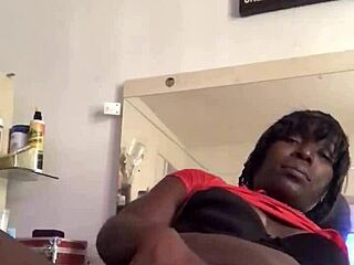 Emotional release in quick squirting session with ebony kuukiepie babe