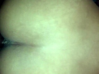 backshot ebony redbone in 3some creampie?