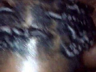 Gadis Kulit Gelap Malu 18+ Coba Pertama di Kamera dengan Gagging Gugup!