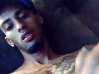 Hey Ossoarrogantt, show me how you stroke that tattooed body. I wanna see every move you make while you touch yourself.