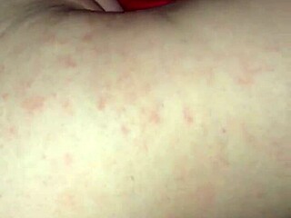 गोरी गर्लफ्रेंड दोस्त के साथ मस्त चुदाई