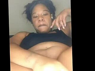 milf using dildo on her big ass