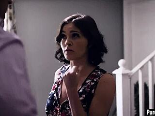 Isteri MILF bengang terjun dalam aksi curang bertiga liar 😈