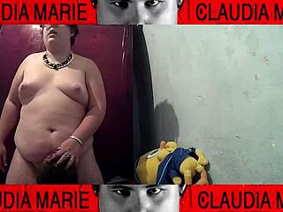 Entre los muslos de la gorda, degustando sus flujos vaginales, ¡qué morbo me da esta guarra!