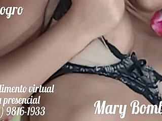 嘿，看mary bombom在街上闪屁股，作为青少年18+荡妇