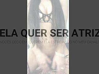 essa mulher deliciosa quer estrear no porno no meu canal, comentem se querem ver ela fudendo