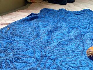 In the absence of a dick, I find fun with a carrot in this gay hardcore scene.