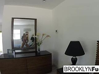 i'm brooklyn, recording my masturbation