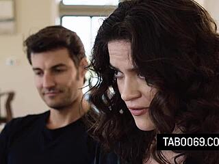 Hot Milf Victoria Voxxx Gets Pussy Pounded by IT Guy for Computer Fix