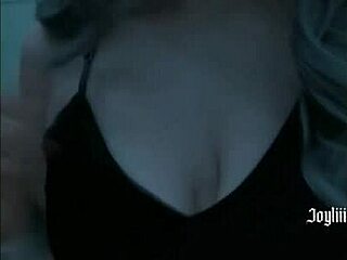 Joyliii Looking for Fun on Valentine's Day