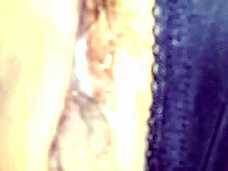 吃我老婆的新鲜阴道……太棒了