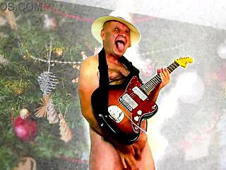 christmas preview with agarabas teasing big cock and ripped clothes.