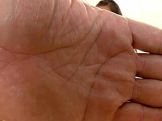 Jocelyn Pink gives huge cock blowjob and cum facial! 😍