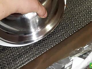 Boyfriend wants to swallow cum from girlfriend's pussy