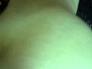 Ladyboy Sevda dalam sesi fisting ekstrem!