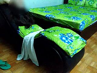 จ้างสาวเวียดนามมาทำเซ็กส์ประจำได้เงินดี