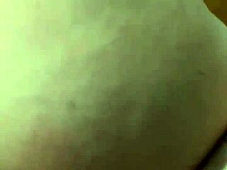 Amatørfitte får het creampie-fylling