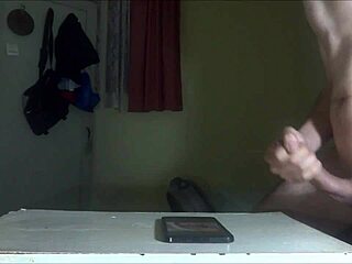 cassidyboo jerks hard for cum on face