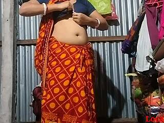 마을 바비가 자는 동안 섹스해요!